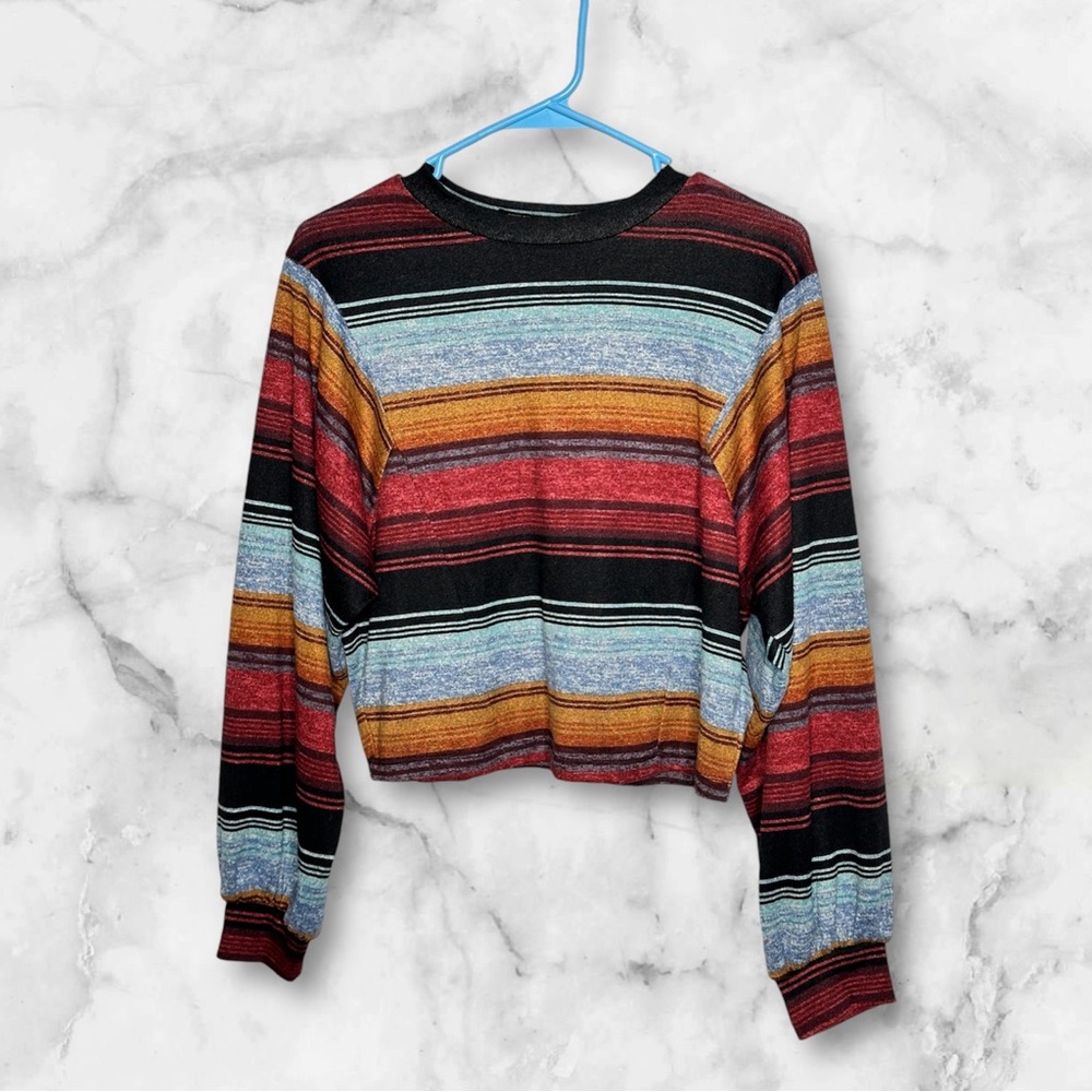 Cropped striped long sleeve top size Medium #y2k